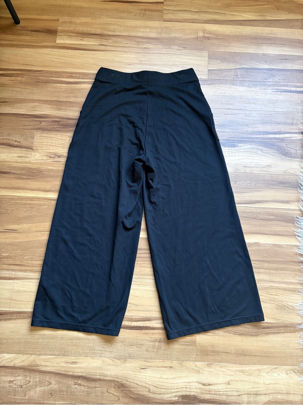 Max Studio Ponte Crop Wide Leg Pull-On Pants - Picture 4 of 7